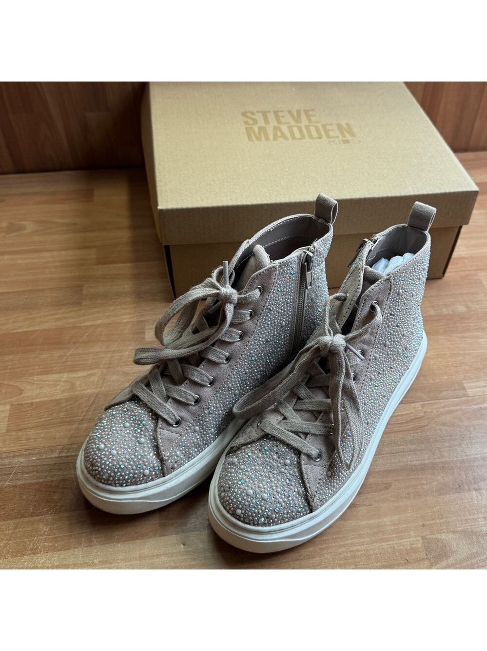 Steve Madden Jcarlyy taupe glitter high top Blingy sneakers size 3
